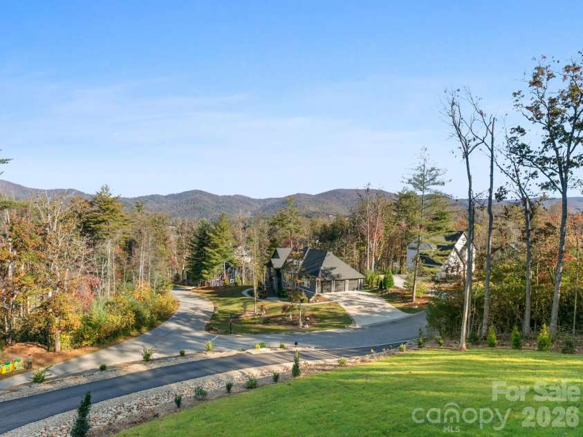 3 Erin Glen Court, Fairview, NC 28730.  MLS# CAR4316176, YatesRealty ID 11327. 