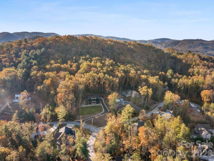 3 Erin Glen Court, Fairview, NC 28730.  MLS# CAR4316176, YatesRealty ID 11327. 