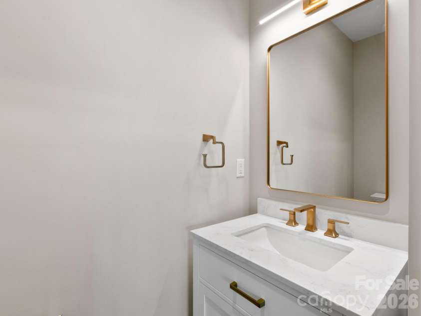 3 Erin Glen Court, Fairview, NC 28730.  MLS# CAR4316176, YatesRealty ID 11327. Bathroom Downstairs