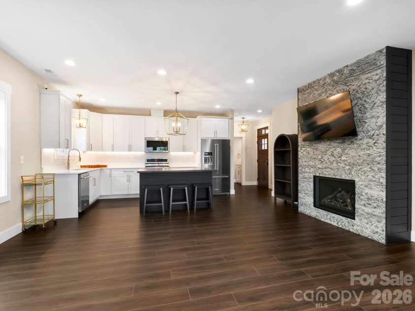 3 Erin Glen Court, Fairview, NC 28730.  MLS# CAR4316176, YatesRealty ID 11327. Kitchen/Dining area