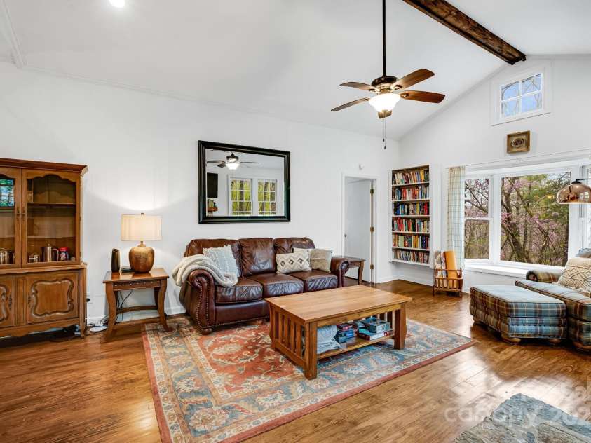 336&351 Colony Road, Hendersonville, NC 28792.  MLS# CAR4253932, YatesRealty ID 11328. 336 Living area