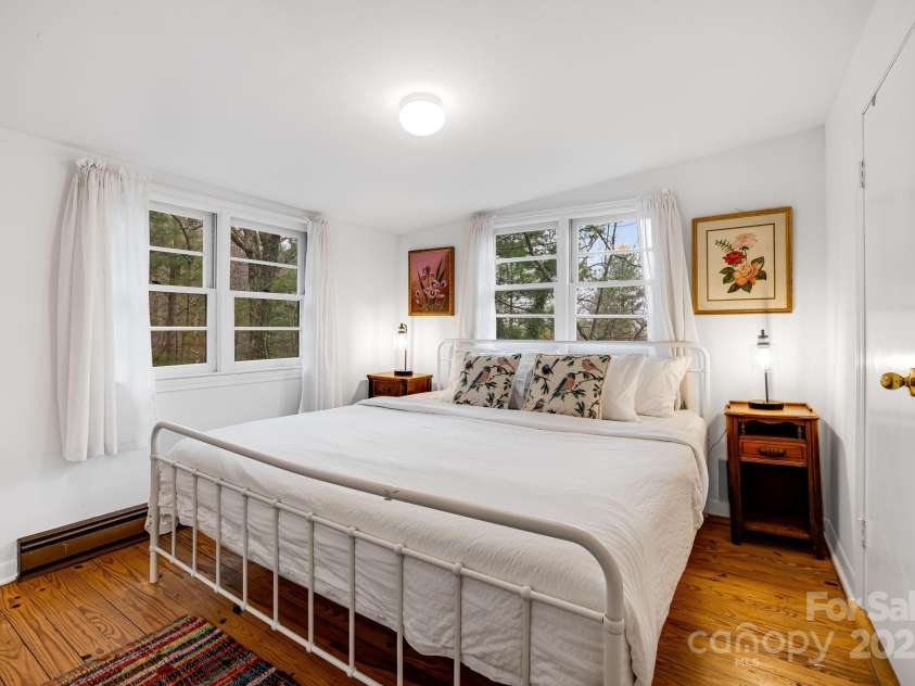 336&351 Colony Road, Hendersonville, NC 28792.  MLS# CAR4253932, YatesRealty ID 11328. 351 primary bedroom