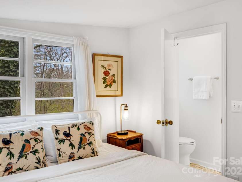 336&351 Colony Road, Hendersonville, NC 28792.  MLS# CAR4253932, YatesRealty ID 11328. 351 primary bedroom