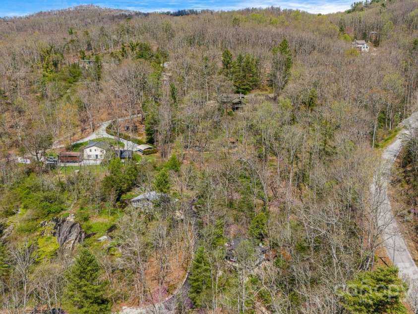 336&351 Colony Road, Hendersonville, NC 28792.  MLS# CAR4253932, YatesRealty ID 11328. 