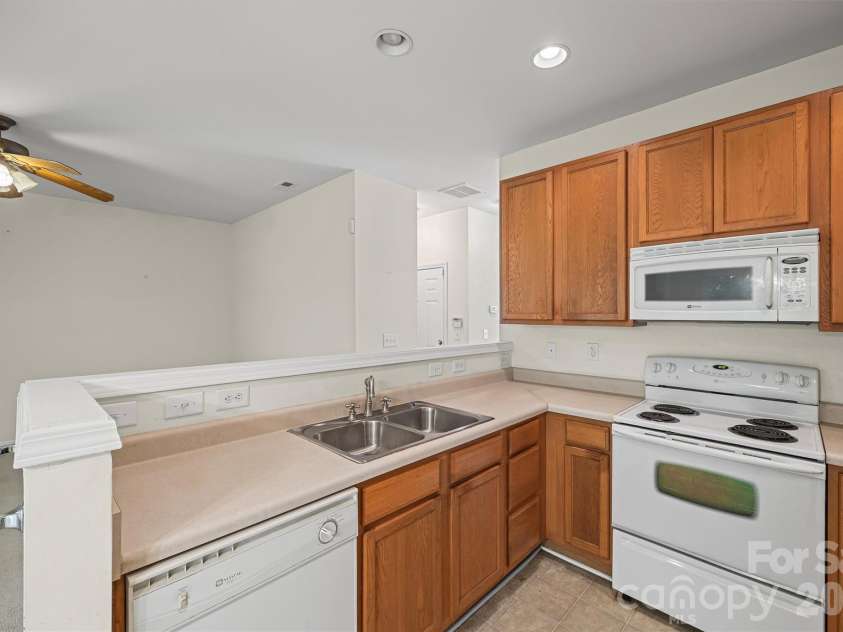 479 Delta Drive, Fort Mill, SC 29715.  MLS# CAR4286590, YatesRealty ID 11328. 