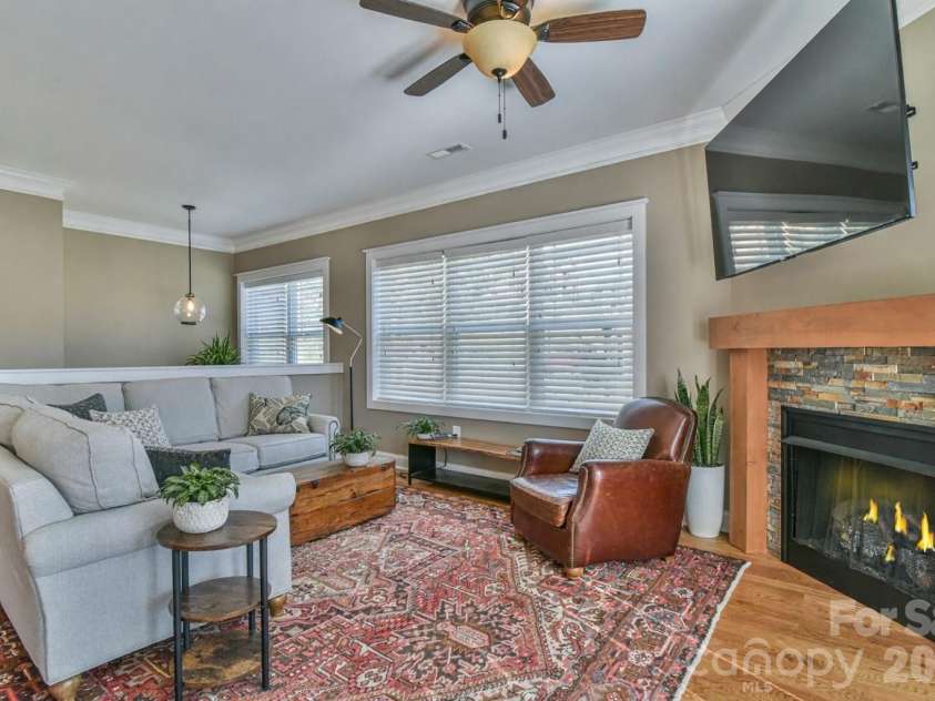 3 Leeds Lane, Black Mountain, NC 28711.  MLS# CAR4369032, YatesRealty ID 11329. 