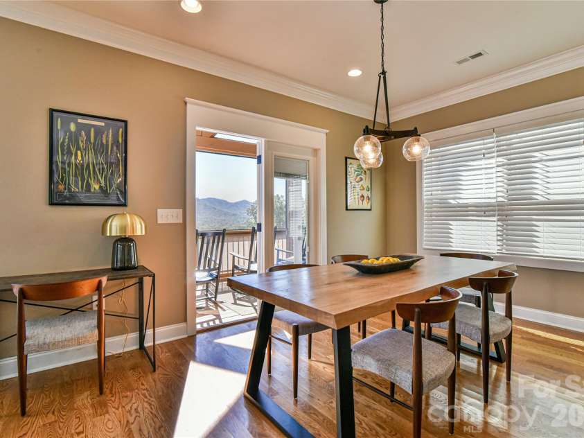 3 Leeds Lane, Black Mountain, NC 28711.  MLS# CAR4369032, YatesRealty ID 11329. 