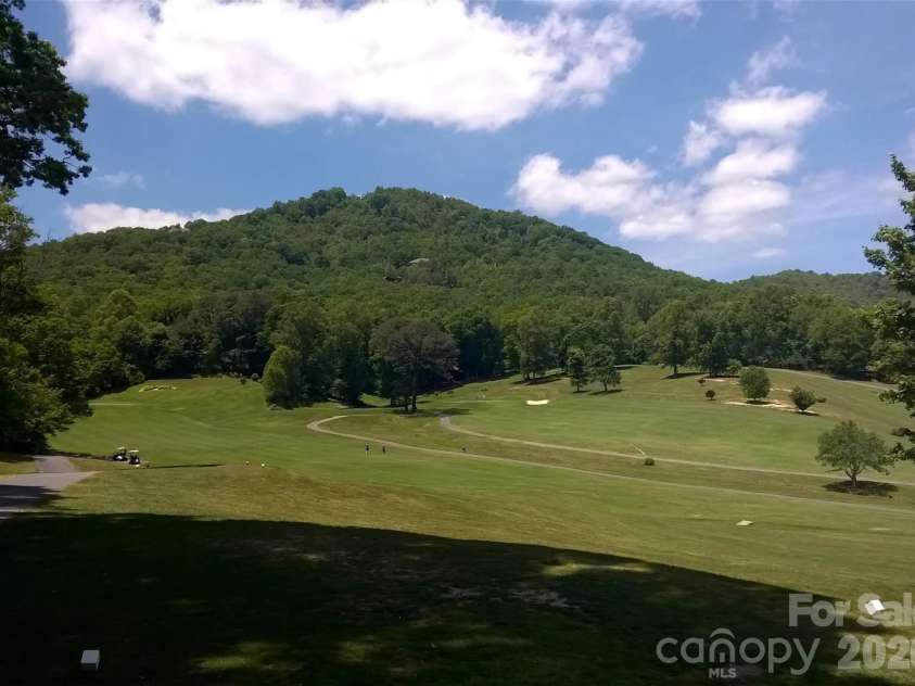 3 Leeds Lane, Black Mountain, NC 28711.  MLS# CAR4369032, YatesRealty ID 11329. Couple of Blocks to Black Mtn Golf Course