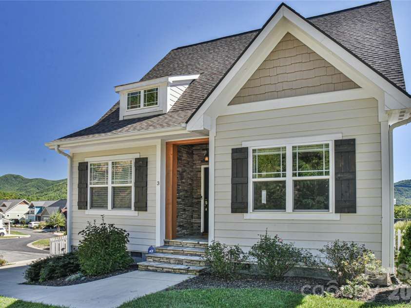 3 Leeds Lane, Black Mountain, NC 28711.  MLS# CAR4369032, YatesRealty ID 11329. Front of House, corner lot