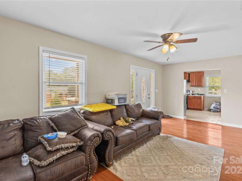 106 Emlee Street, Lexington, NC 27295.  MLS# CAR4312427, YatesRealty ID 1133. 