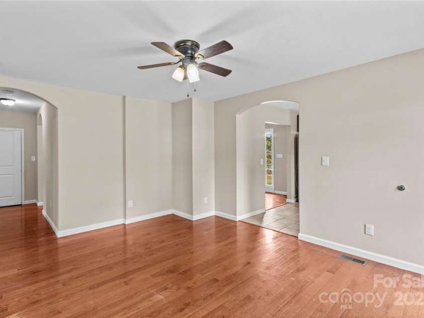 106 Emlee Street, Lexington, NC 27295.  MLS# CAR4312427, YatesRealty ID 1133. 