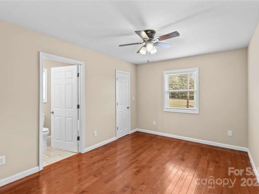 106 Emlee Street, Lexington, NC 27295.  MLS# CAR4312427, YatesRealty ID 1133. 