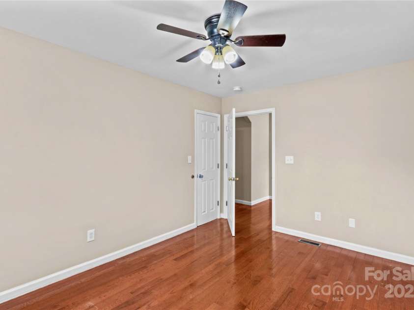 106 Emlee Street, Lexington, NC 27295.  MLS# CAR4312427, YatesRealty ID 1133. 