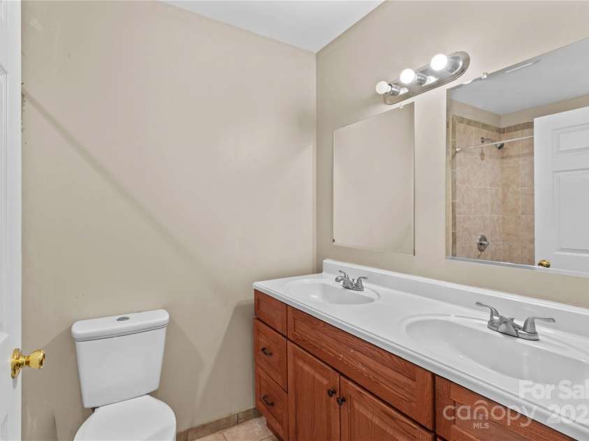 106 Emlee Street, Lexington, NC 27295.  MLS# CAR4312427, YatesRealty ID 1133. 