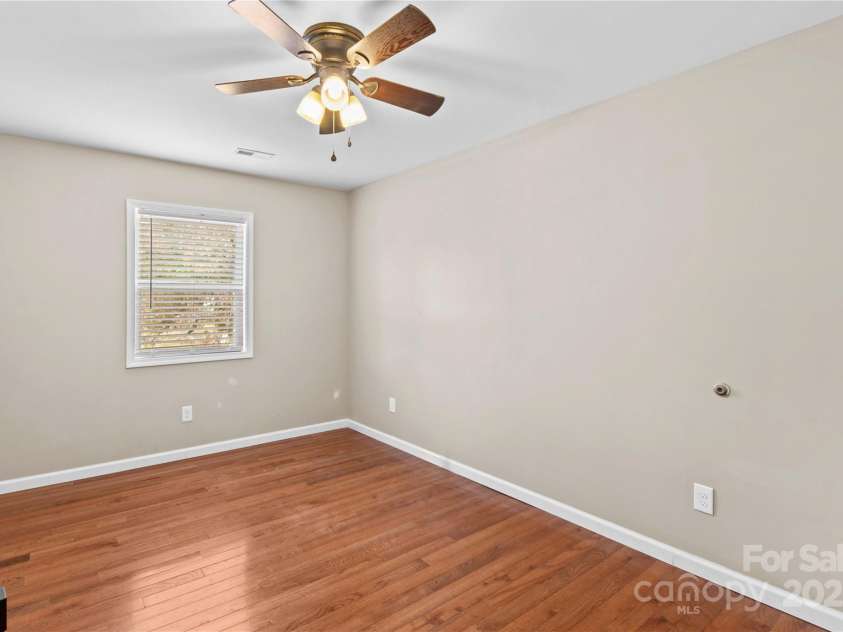 106 Emlee Street, Lexington, NC 27295.  MLS# CAR4312427, YatesRealty ID 1133. 