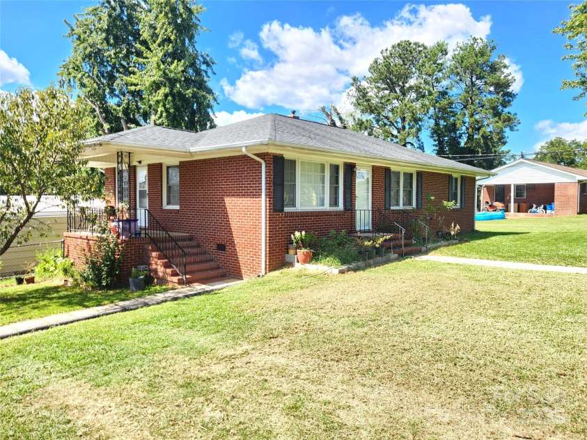 117 Bolding Street, Gastonia, NC 28052.  MLS# CAR4298588, YatesRealty ID 1133. 