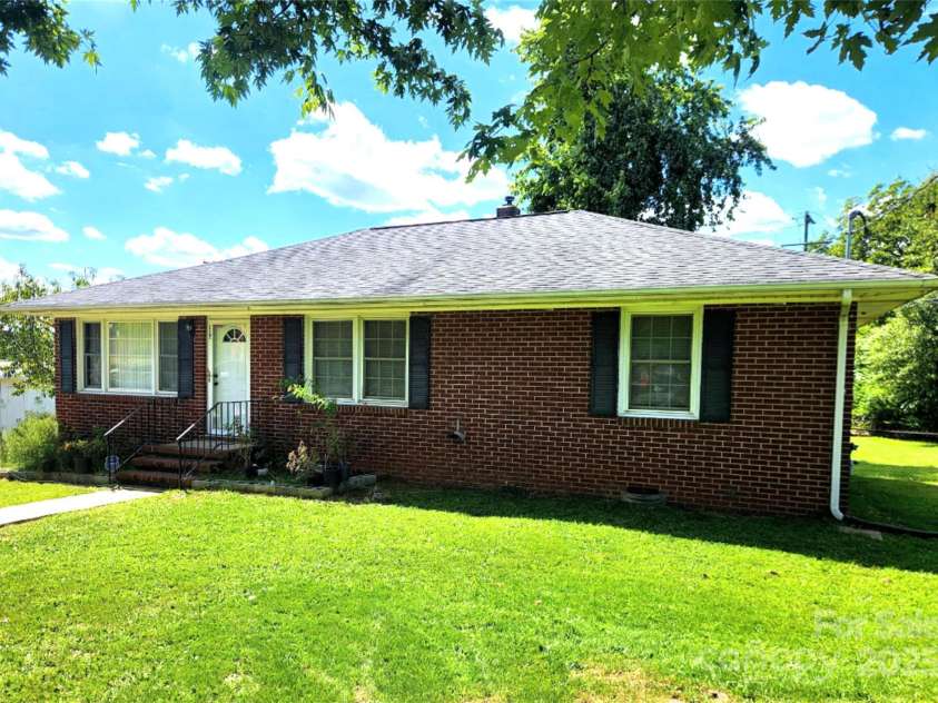 117 Bolding Street, Gastonia, NC 28052.  MLS# CAR4298588, YatesRealty ID 1133. 