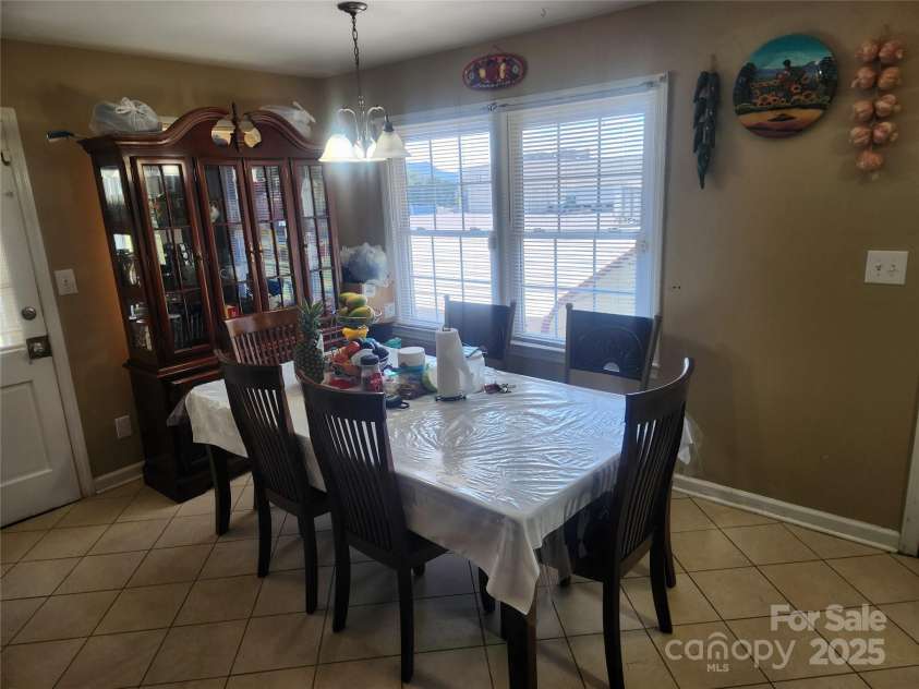 117 Bolding Street, Gastonia, NC 28052.  MLS# CAR4298588, YatesRealty ID 1133. Dining Area