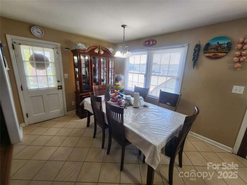117 Bolding Street, Gastonia, NC 28052.  MLS# CAR4298588, YatesRealty ID 1133. Dining Area