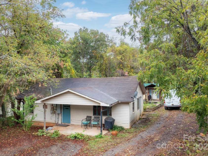 132 Little Knob Road, Asheville, NC 28803.  MLS# CAR4314463, YatesRealty ID 11330. 0.39 Acre Lot