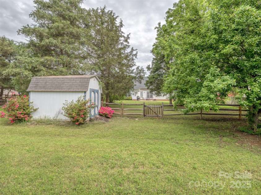 2603 Willis Drive, Harrisburg, NC 28075.  MLS# CAR4249217, YatesRealty ID 11330. 