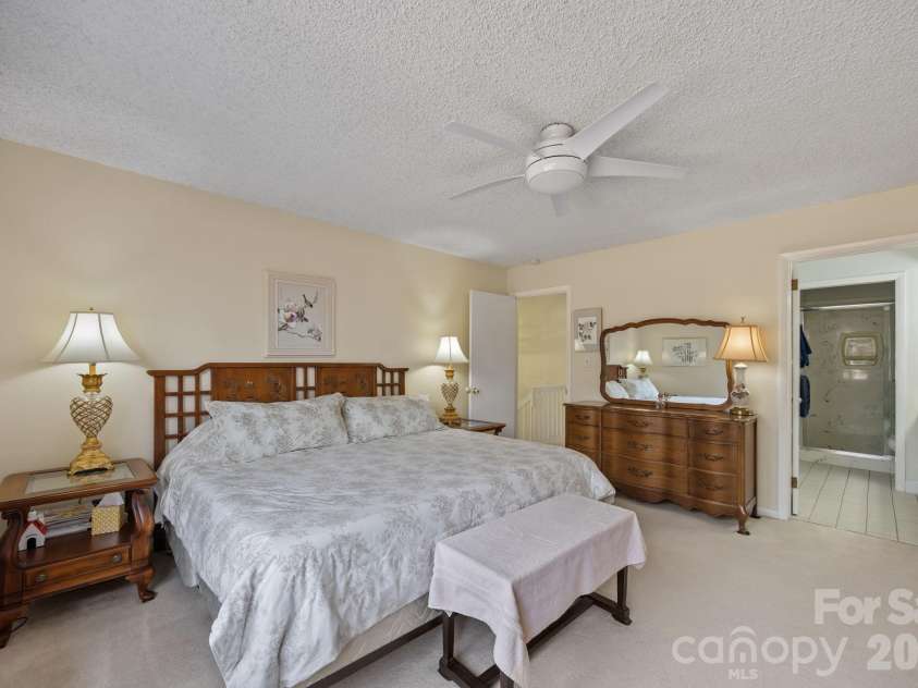 102 Crowfields Drive, Asheville, NC 28803.  MLS# CAR4352094, YatesRealty ID 11332. 