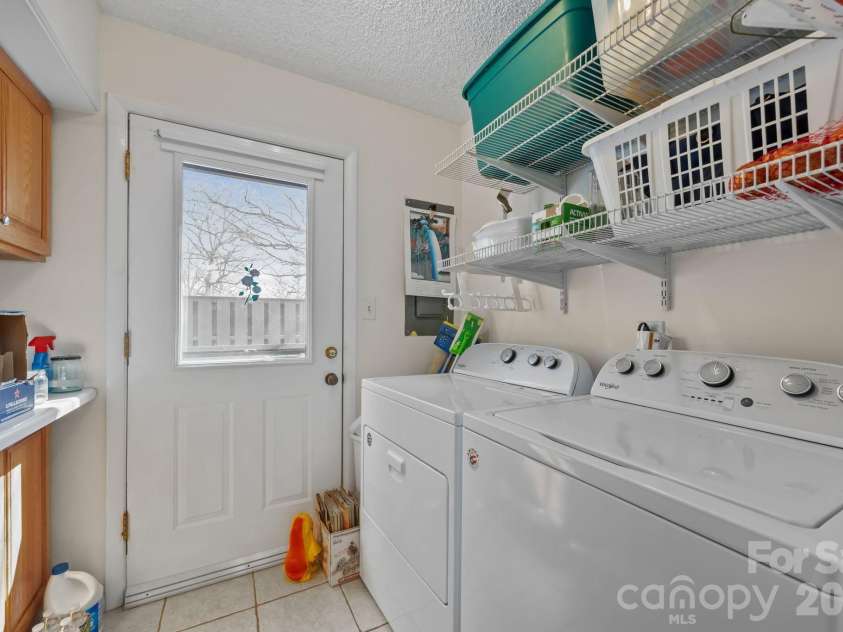 102 Crowfields Drive, Asheville, NC 28803.  MLS# CAR4352094, YatesRealty ID 11332. Laundry