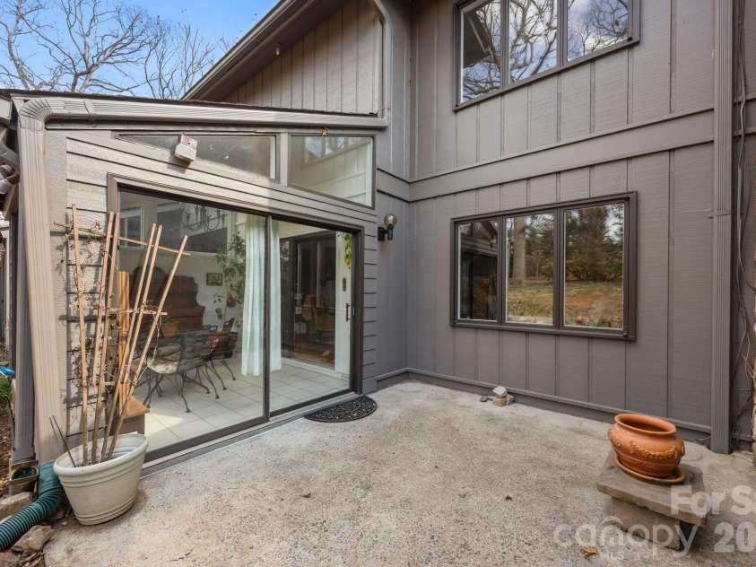 102 Crowfields Drive, Asheville, NC 28803.  MLS# CAR4352094, YatesRealty ID 11332. Open Air Patio