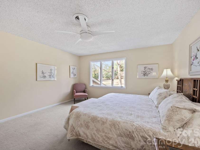 102 Crowfields Drive, Asheville, NC 28803.  MLS# CAR4352094, YatesRealty ID 11332. Primary Bedroom