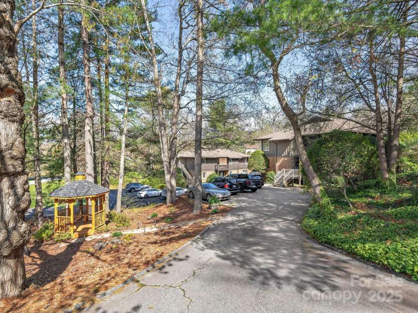 150 Cove Loop Road, Hendersonville, NC 28739.  MLS# CAR4243954, YatesRealty ID 11332. 