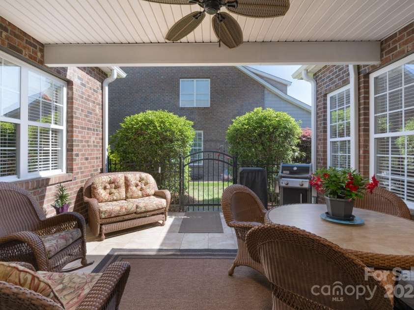11008 Round Rock Road, Charlotte, NC 28277.  MLS# CAR4251627, YatesRealty ID 11333. Covered Side Porch