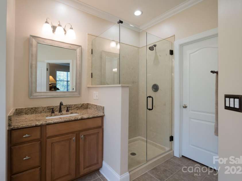 11008 Round Rock Road, Charlotte, NC 28277.  MLS# CAR4251627, YatesRealty ID 11333. Primary Bathroom