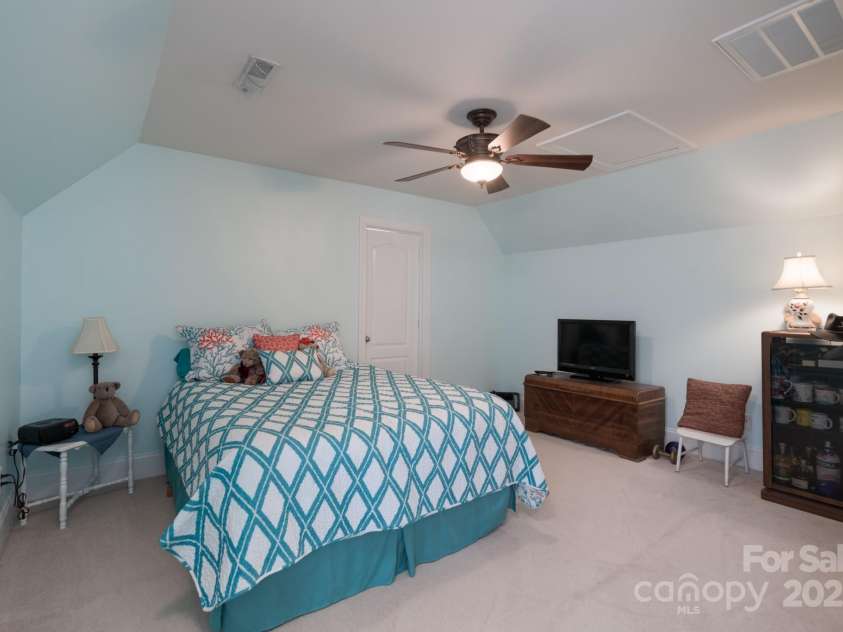 11008 Round Rock Road, Charlotte, NC 28277.  MLS# CAR4251627, YatesRealty ID 11333. Upper Level Secondary Bedroom