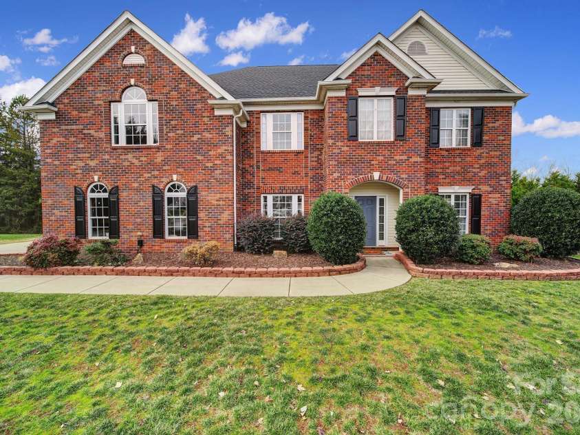 1002 Dataw Lane, Indian Trail, NC 28079.  MLS# CAR4329561, YatesRealty ID 11334. 