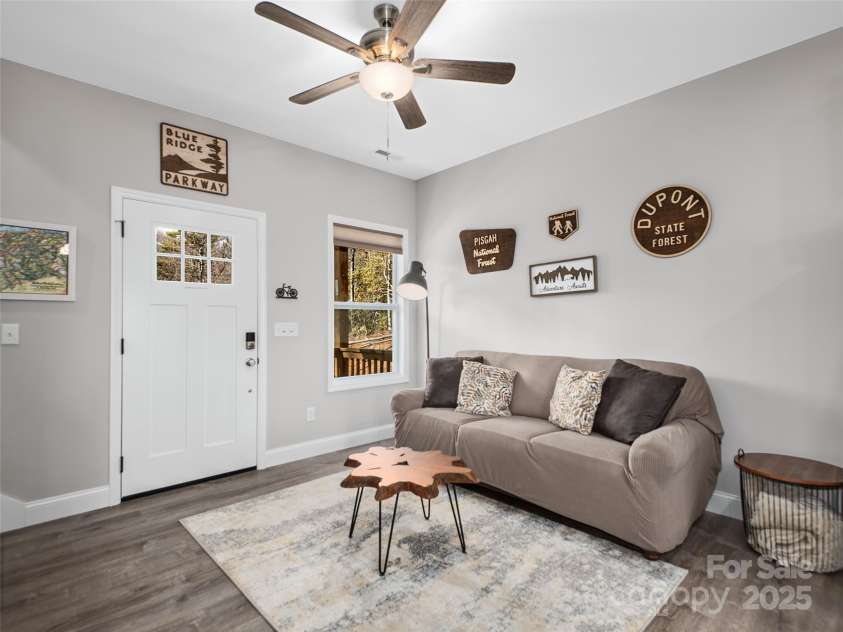 46 Old Chestnut Lane, Hendersonville, NC 28739.  MLS# CAR4224347, YatesRealty ID 11334. 