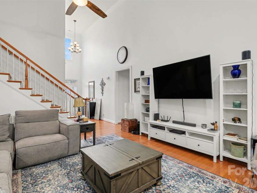 407 Oak Forest Lane, Salisbury, NC 28146.  MLS# CAR4352985, YatesRealty ID 11335. 
