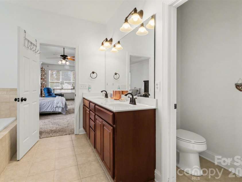 407 Oak Forest Lane, Salisbury, NC 28146.  MLS# CAR4352985, YatesRealty ID 11335. 