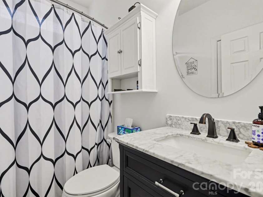 407 Oak Forest Lane, Salisbury, NC 28146.  MLS# CAR4352985, YatesRealty ID 11335. 