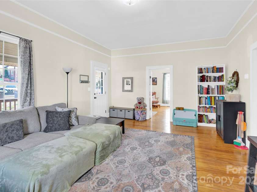 803 Walnut Street, Kannapolis, NC 28081.  MLS# CAR4251174, YatesRealty ID 11335. 