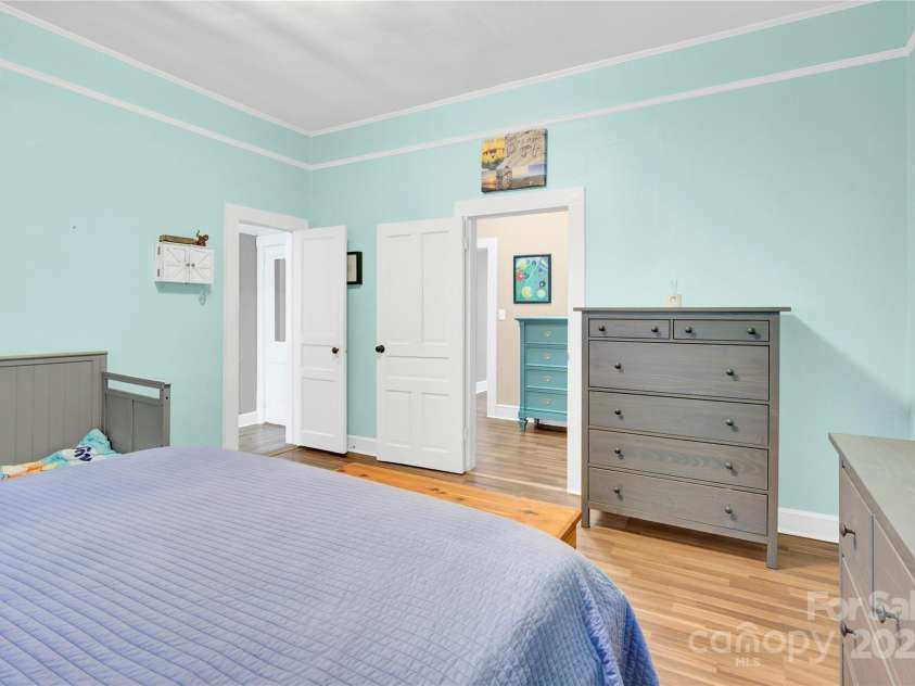 803 Walnut Street, Kannapolis, NC 28081.  MLS# CAR4251174, YatesRealty ID 11335. 