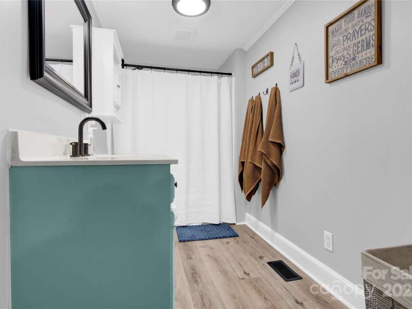 803 Walnut Street, Kannapolis, NC 28081.  MLS# CAR4251174, YatesRealty ID 11335. 