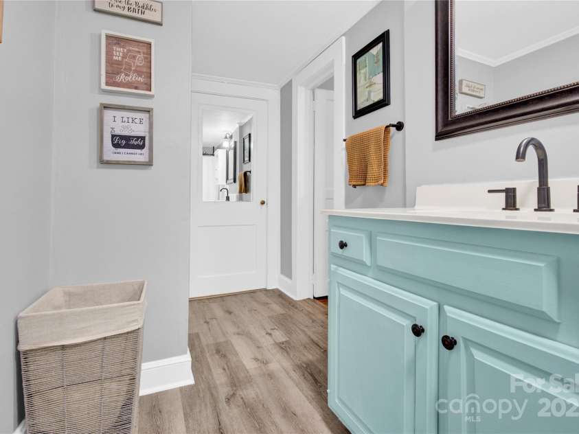 803 Walnut Street, Kannapolis, NC 28081.  MLS# CAR4251174, YatesRealty ID 11335. 