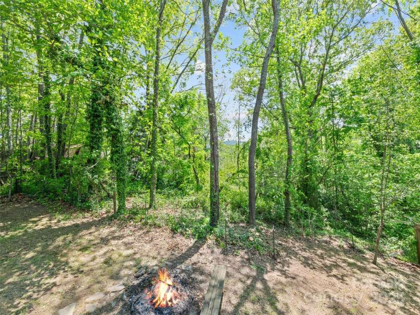 112 Charland Forest Road, Asheville, NC 28803.  MLS# CAR4173044, YatesRealty ID 11336. 