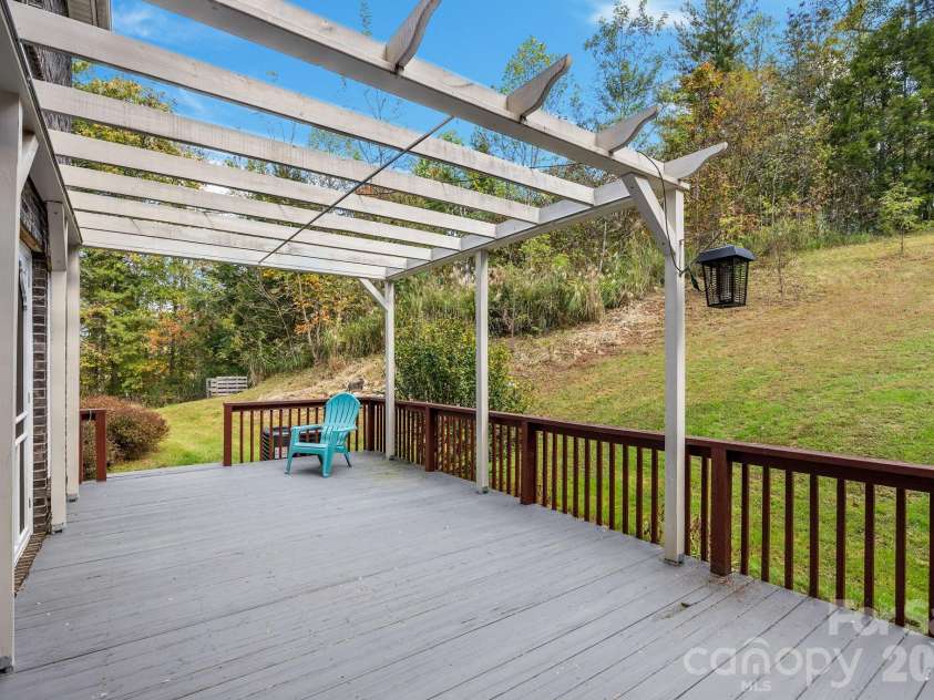 235 Petersburg View Drive, Marshall, NC 28753.  MLS# CAR4308735, YatesRealty ID 11336. Back deck