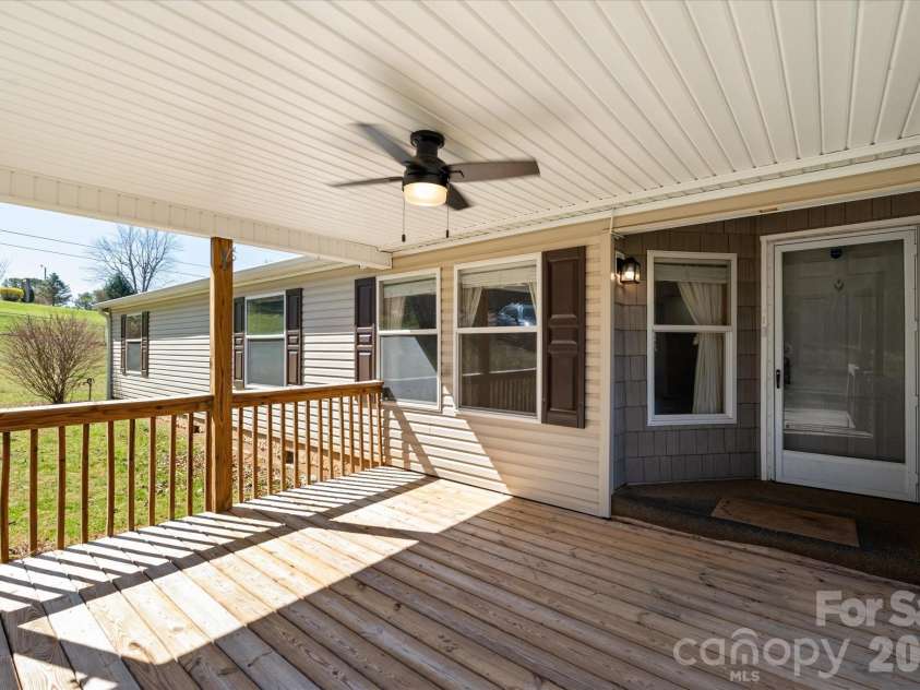 18 Ford Valley Road, Weaverville, NC 28787.  MLS# CAR4355103, YatesRealty ID 11338. 