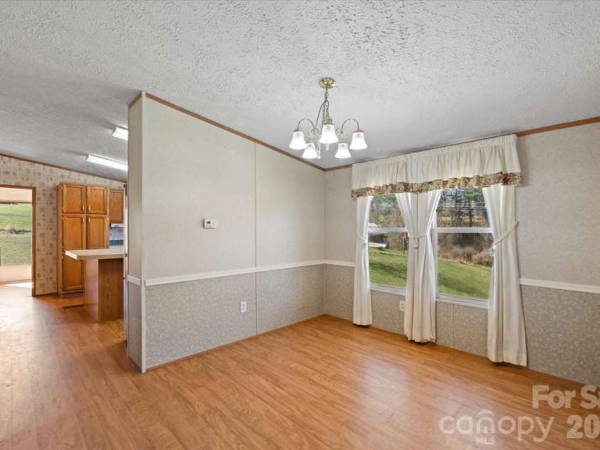 18 Ford Valley Road, Weaverville, NC 28787.  MLS# CAR4355103, YatesRealty ID 11338. 