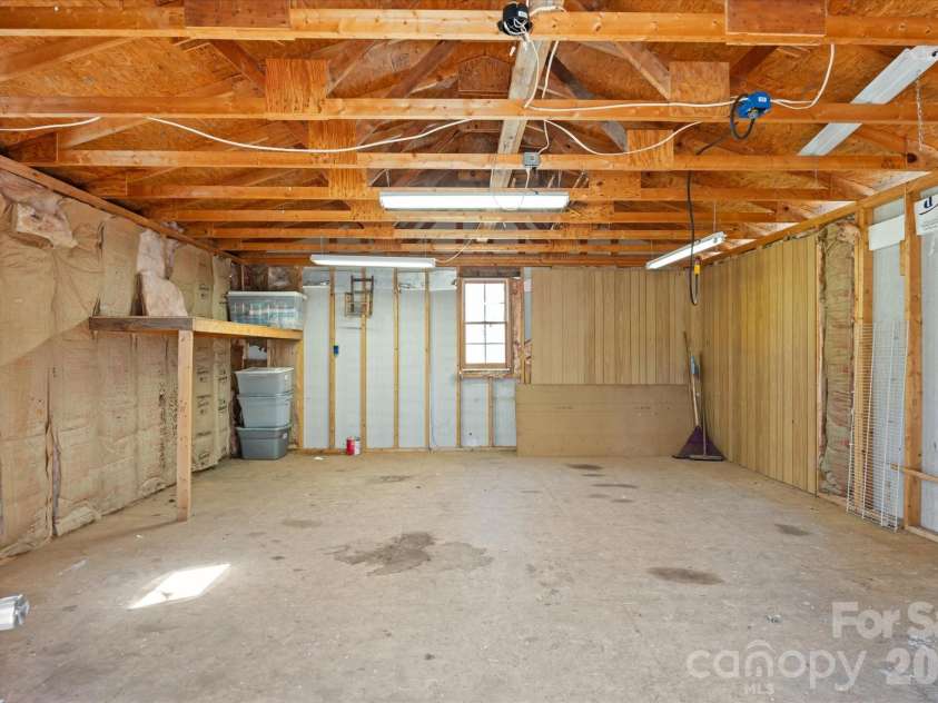 18 Ford Valley Road, Weaverville, NC 28787.  MLS# CAR4355103, YatesRealty ID 11338. 
