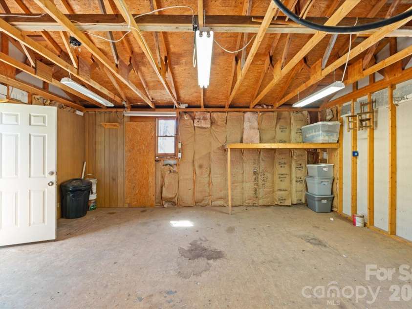 18 Ford Valley Road, Weaverville, NC 28787.  MLS# CAR4355103, YatesRealty ID 11338. 
