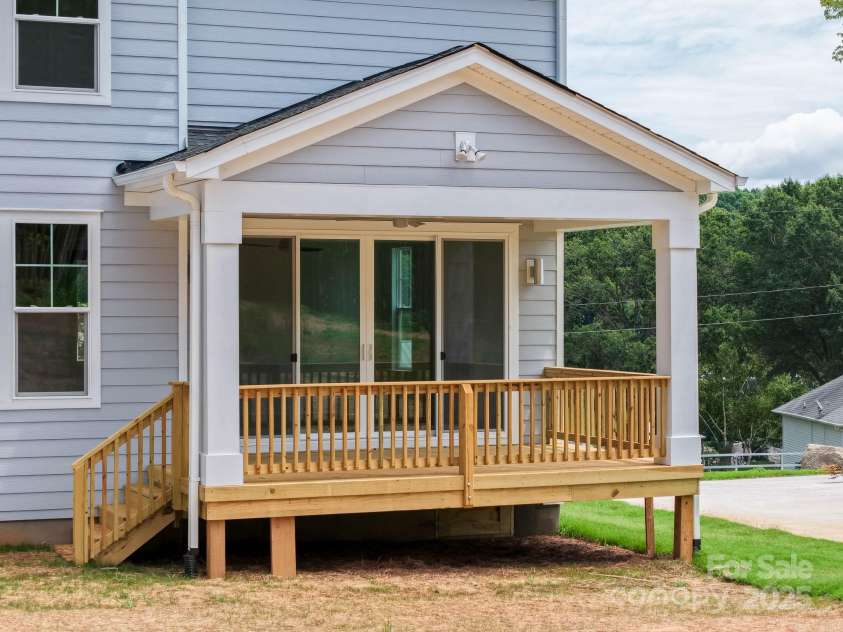 4251 Candlewood Drive, Sherrills Ford, NC 28673.  MLS# CAR4214764, YatesRealty ID 11338. 