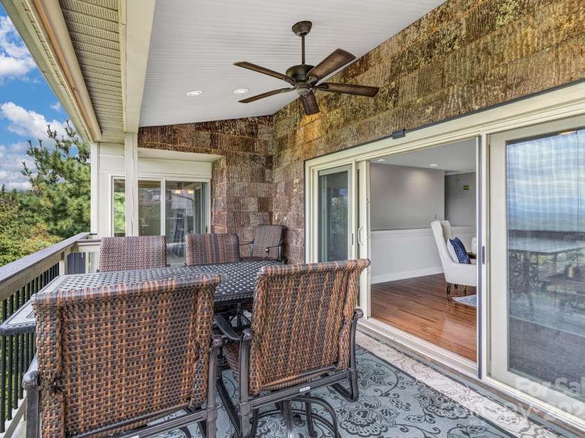 86 Distant View Drive, Asheville, NC 28803.  MLS# CAR4299899, YatesRealty ID 11339. 